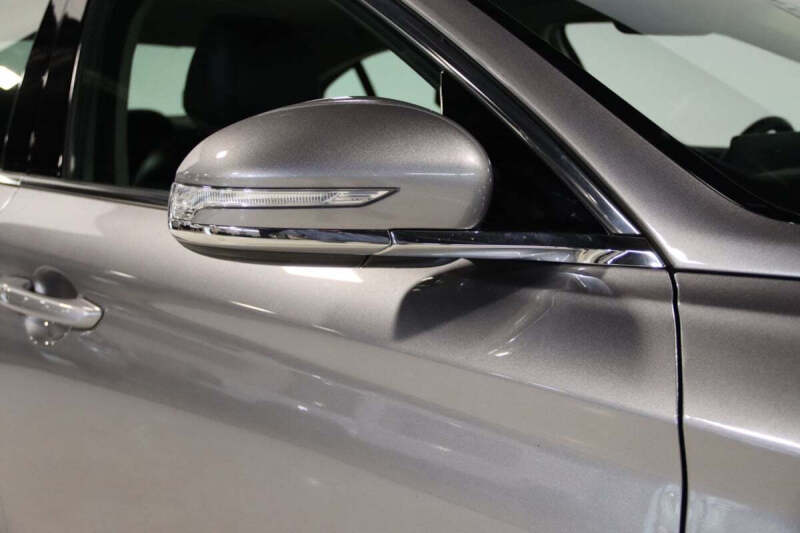 2023 Genesis G70
