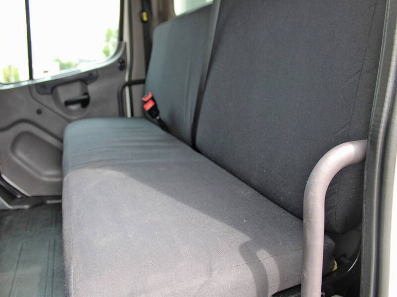 2018 Freightliner M2 106