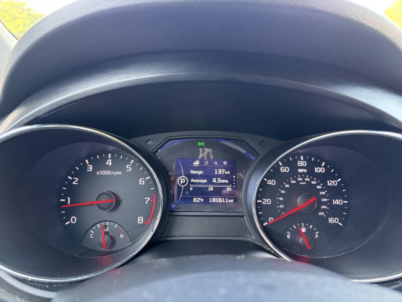 2017 Kia Sedona LX