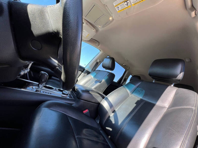 2015 Nissan Pathfinder SL