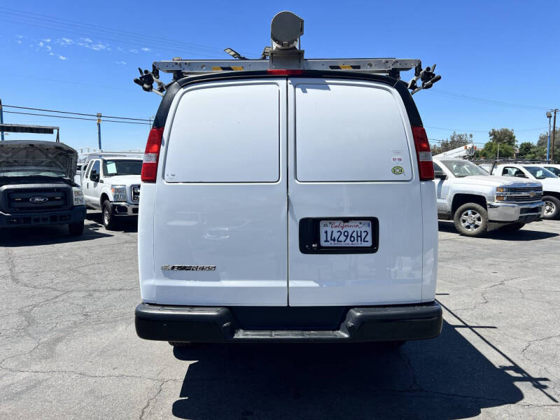 2017 Chevrolet Express 2500