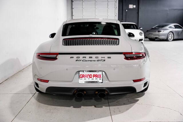 2018 Porsche 911 Carrera GTS