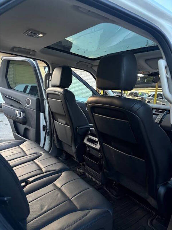 2017 Land Rover Discovery SE