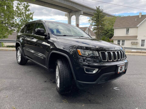 2017 Jeep Grand Cherokee Laredo