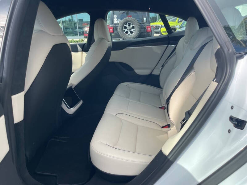 2022 Tesla Model S Plaid