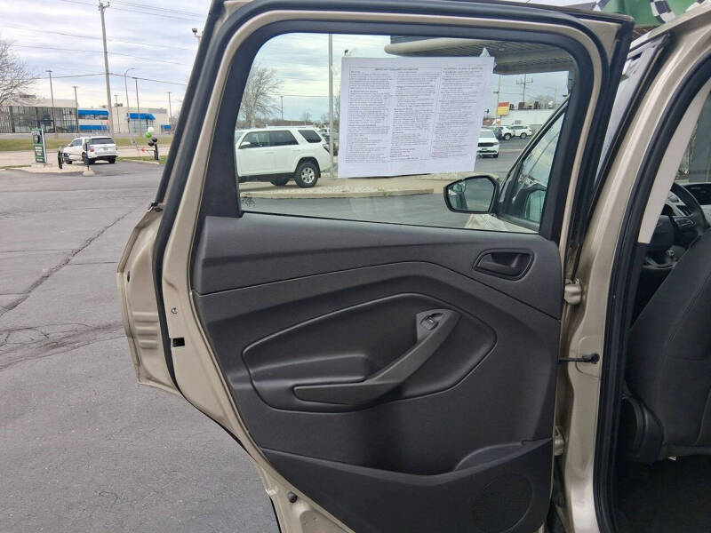 2017 Ford Escape S