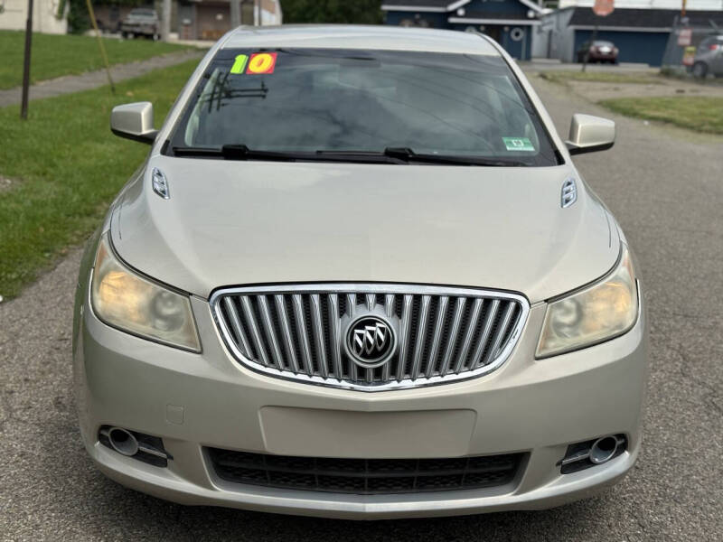 2010 Buick LaCrosse CX's photo