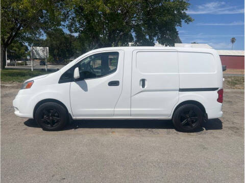 2019 Nissan NV200 for sale at Dealers Choice Inc in Farmersville CA