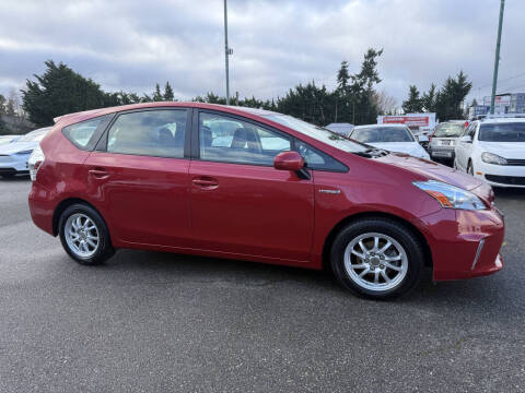 2012 Toyota Prius v Five