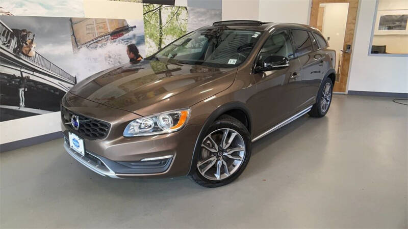 2018 Volvo V60 Cross Country T5 Premier