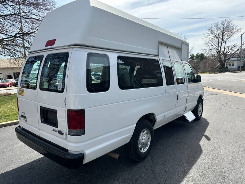 2012 Ford E-Series E-350 SD