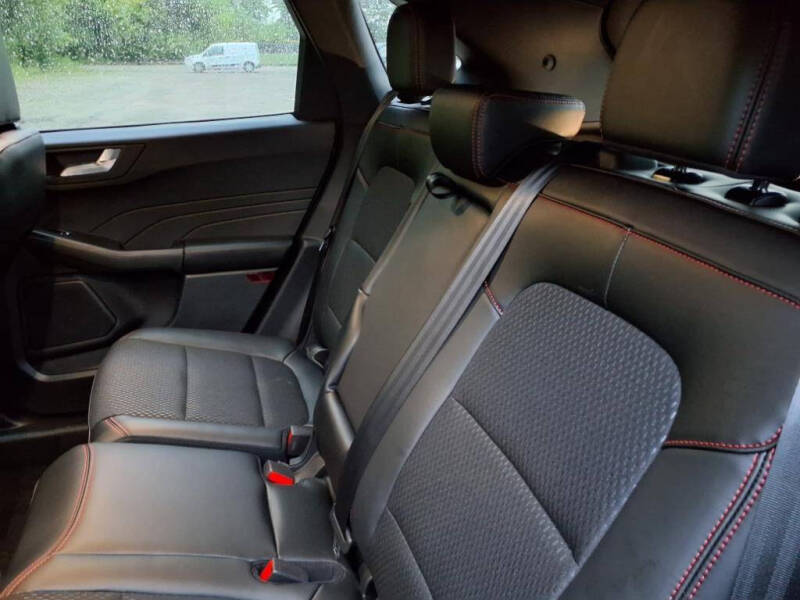 2025 Ford Escape Hybrid ST-Line