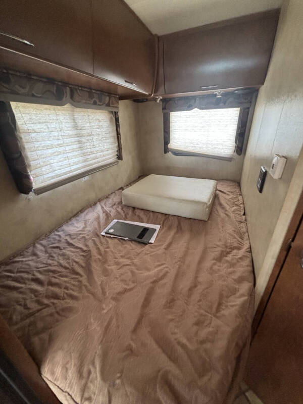 2014 Thor Motor Coach Citation 24sa