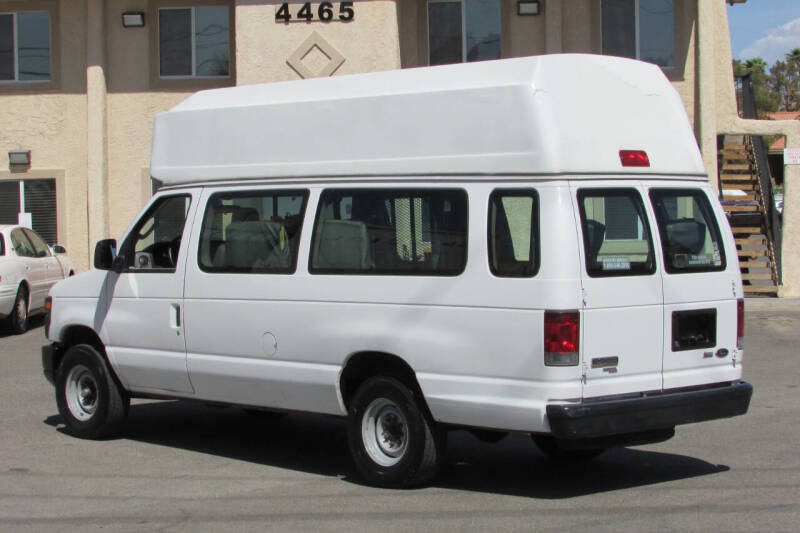 2011 Ford E-Series E-350 SD