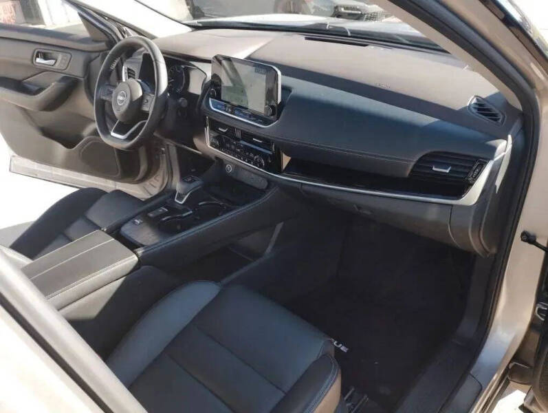 2022 Nissan Rogue SL