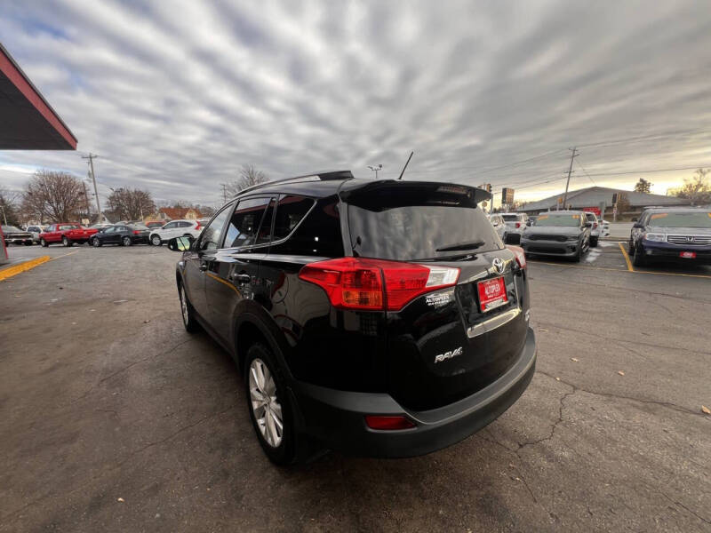 2015 Toyota RAV4 Limited photo 14