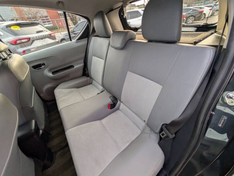 2014 Toyota Prius c Four