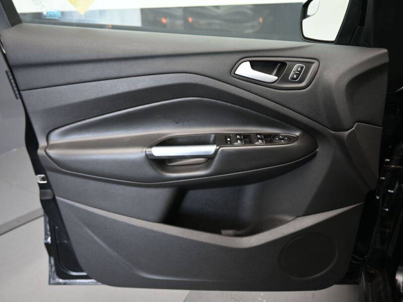 2017 Ford C-MAX Hybrid SE