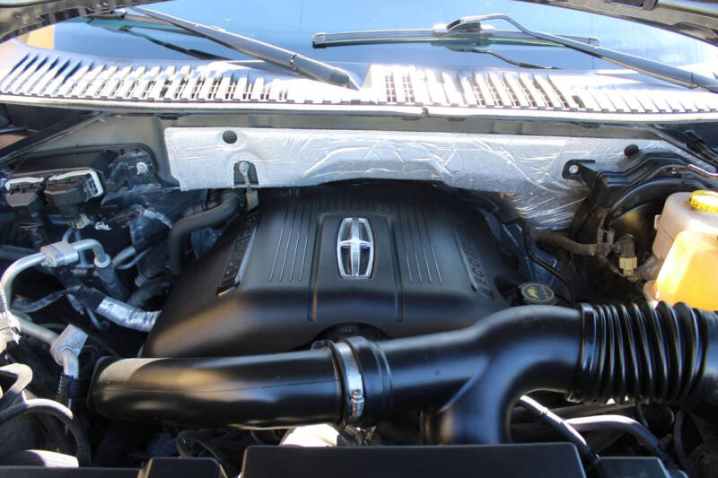 2017 Lincoln Navigator Select