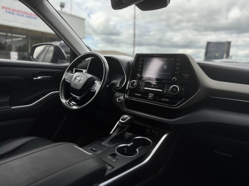 2021 Toyota Highlander XLE