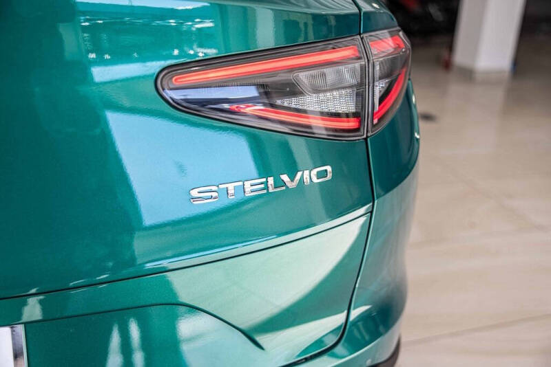 2025 Alfa Romeo Stelvio
