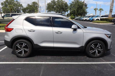 2023 Volvo XC40 B5 Plus Bright Theme