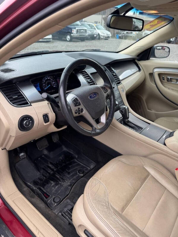 2013 Ford Taurus SEL