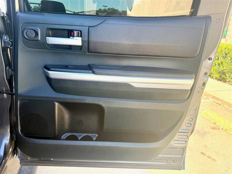 2017 Toyota Tundra SR5