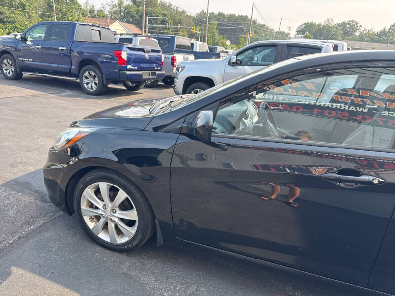 2012 Hyundai Accent SE