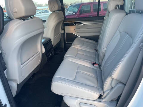 2025 Jeep Wagoneer L