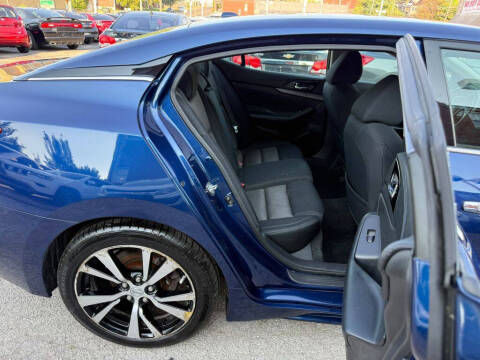 2017 Nissan Maxima