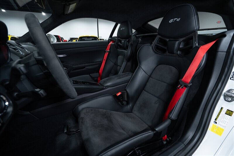 2021 Porsche 718 Cayman GT4