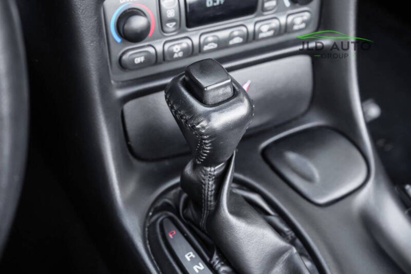 2004 Chevrolet Corvette