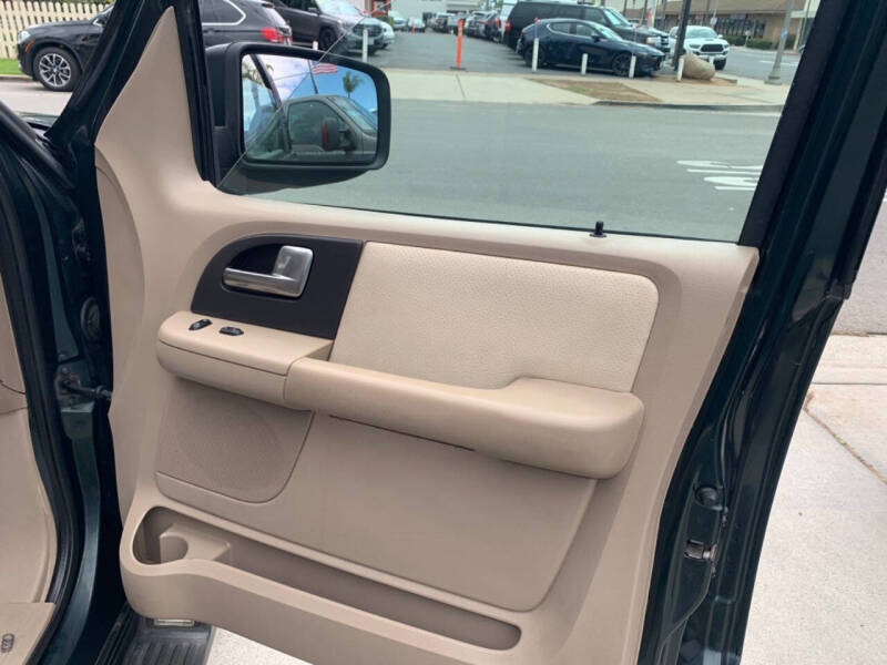 2003 Ford Expedition XLT