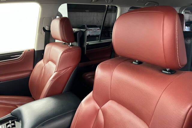 2017 Lexus LX 570
