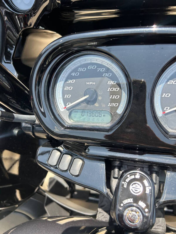 2021 Harley-Davidson Road Glide Limited FLTRK