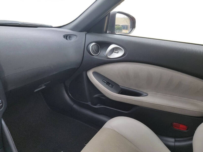 2009 Nissan 370Z Touring