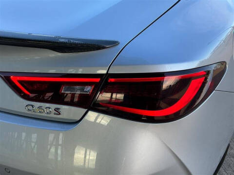 2017 Infiniti Q60 Red Sport 400