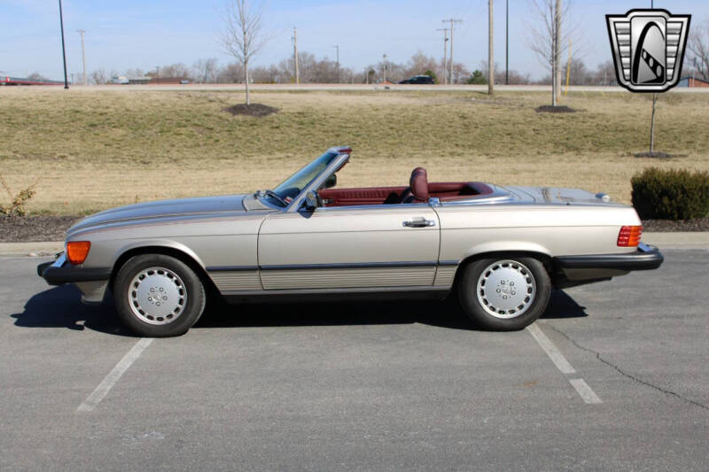 1989 Mercedes-Benz 560-Class 560 SL