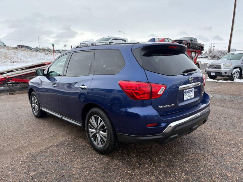 2020 Nissan Pathfinder SL