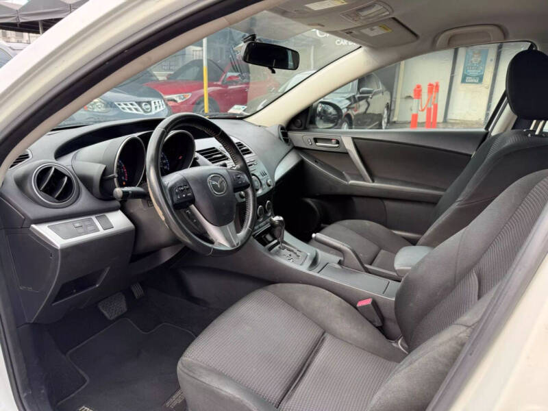 2013 Mazda MAZDA3 i Touring