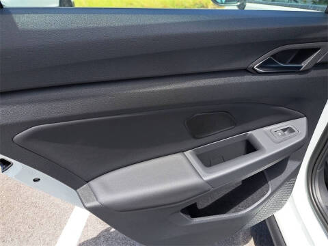 2025 Volkswagen Golf GTI SE