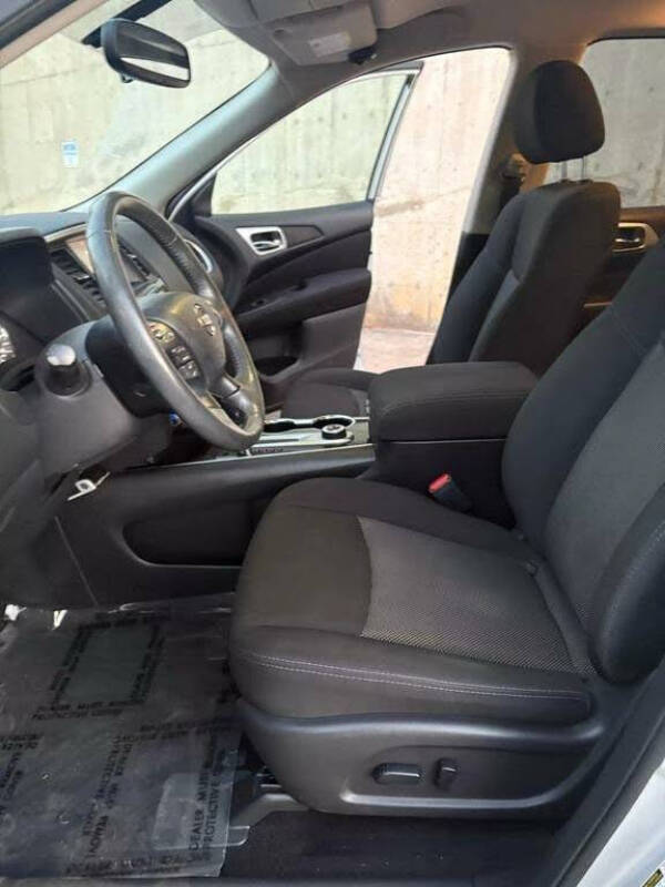 2017 Nissan Pathfinder S