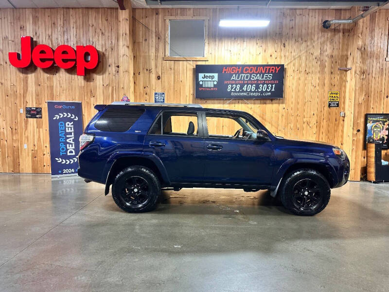 2016 Toyota 4Runner SR5 Premium's photo