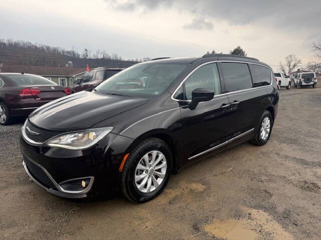 2017 Chrysler Pacifica Touring-L