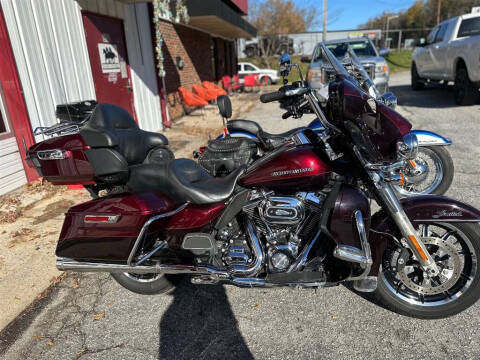 2014 Harley-Davidson FLHTK - for sale at Dark Horse Motorcycles in Gaffney SC