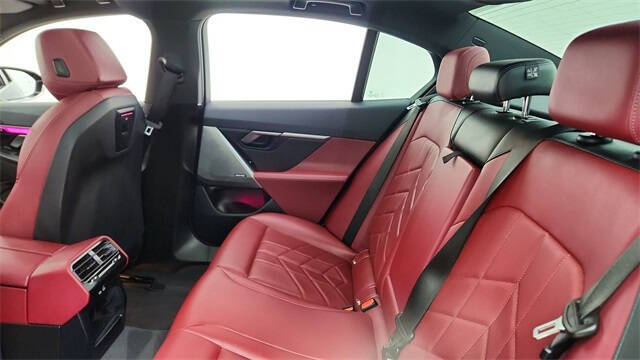 2024 BMW i5 eDrive40