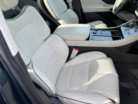 2022 Lincoln Aviator Black Label