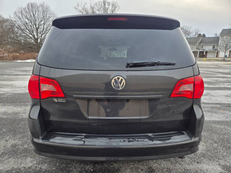 2011 Volkswagen Routan SEL