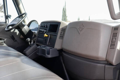 2019 International DuraStar 4300